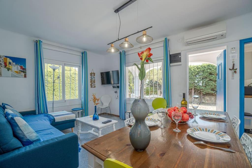 Mb1-House With Big Garden ,Swimming-Pool, & Barbacue In Roses Βίλα Εξωτερικό φωτογραφία