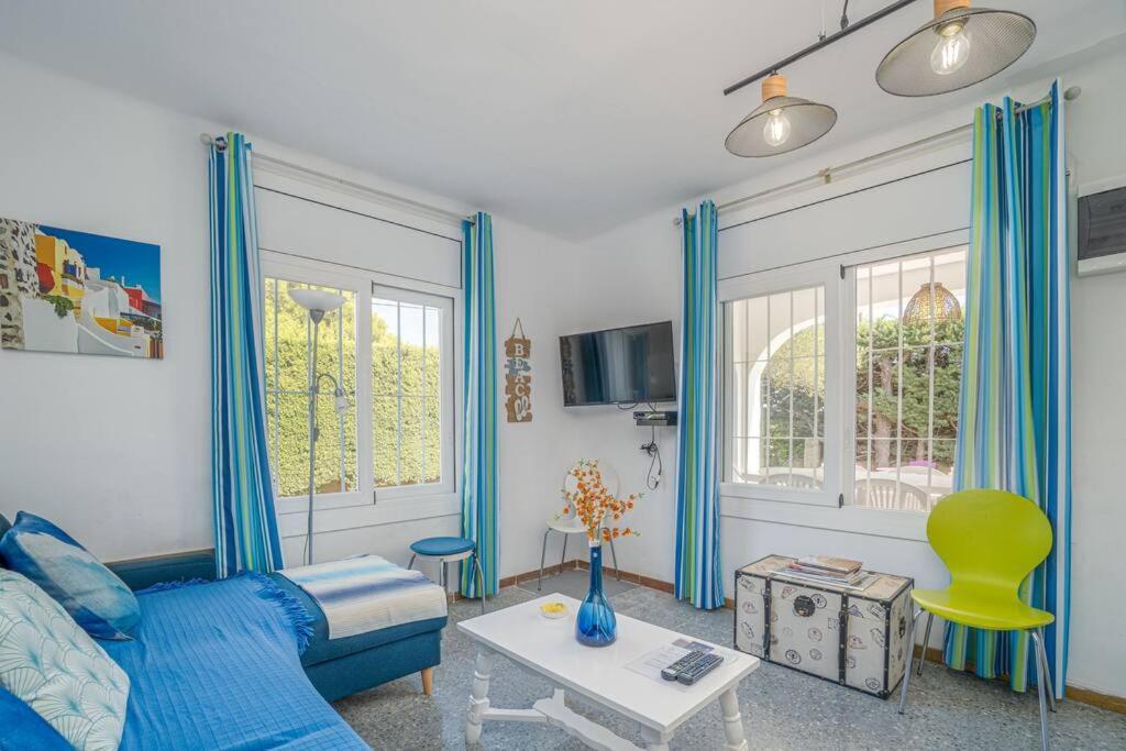 Mb1-House With Big Garden ,Swimming-Pool, & Barbacue In Roses Βίλα Εξωτερικό φωτογραφία